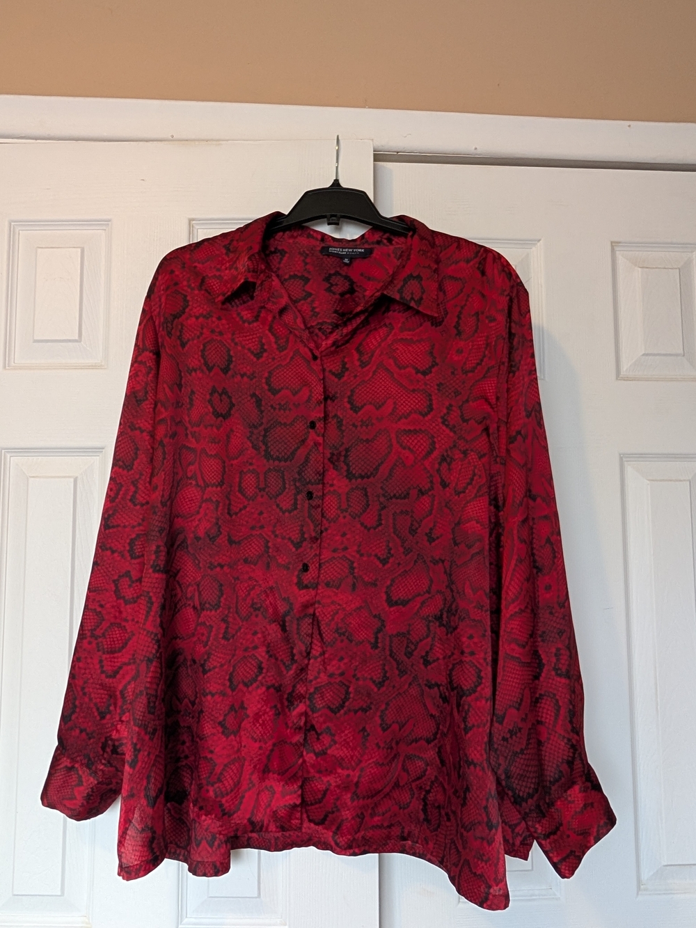 Jones New York Red and Black Snake-Print Button Front Blouse
